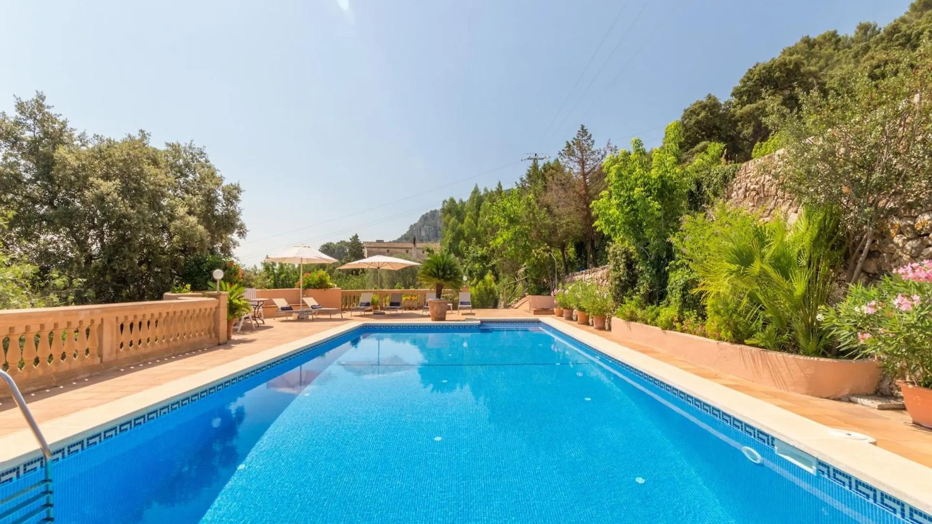 Charming Country House In Esporlas 埃斯波尔莱斯