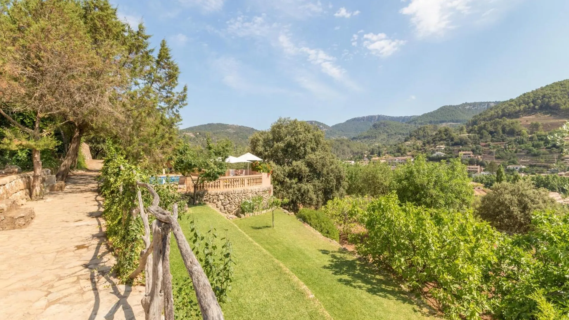 Charming Country House In Esporlas 埃斯波尔莱斯 0*,  西班牙
